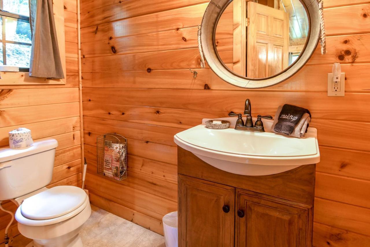 Permanent Vacation-Private Honeymoon Cabin With Hot Tub Sevierville Luaran gambar